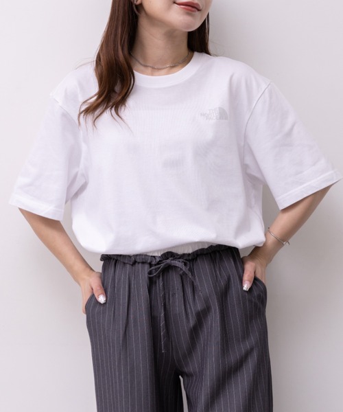 THE NORTH FACE(ザノースフェイス)の「THE NORTH FACE(ザ・ノースフェイス)/ワンポイントロゴ 半袖 コットン Tシャツ/M'S COTTON BASIC S/S R/TEE(Tシャツ/カットソー・レディース・ブラック/グレー/ホワイト/ホワイト系その他/ダークネイビー/ブルー系その他・L/M/S/XXL/XL)」の12枚目の写真