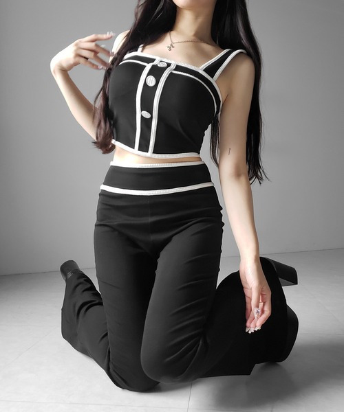 me+em select(ミームセレクト)の「【 セットアップ】フロントボタンパイピングビスチェ+ フレアパンツ SET / 【 SETUP 】front button piping buister + flare pants SET(セットアップ・レディース・グレー/ブラック・FREE)」の12枚目の写真