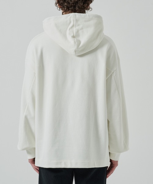 CULLNI(クルニ)の「【CULLNI】French Terry Embroidery Patch Hoodie(パーカー・メンズ・ライトパープル/ブラック/ホワイト・1/2)」の10枚目の写真