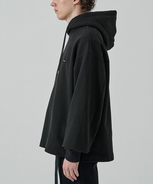 CULLNI(クルニ)の「【CULLNI】French Terry Embroidery Patch Hoodie(パーカー・メンズ・ライトパープル/ブラック/ホワイト・1/2)」の19枚目の写真