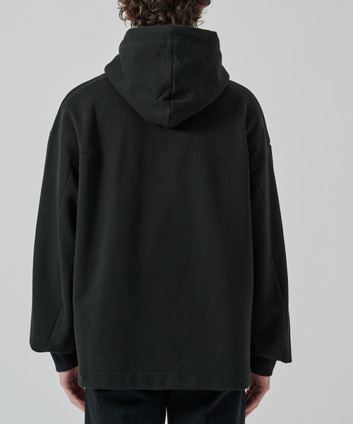 CULLNI(クルニ)の「【CULLNI】French Terry Embroidery Patch Hoodie(パーカー・メンズ・ライトパープル/ブラック/ホワイト・1/2)」の20枚目の写真