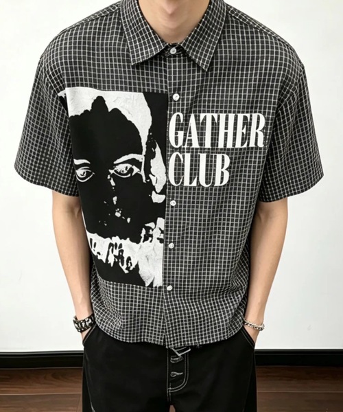 SHERU(シェル)の「【2 色展開】細チェック半袖シャツ ポートレート人物 + GATHER CLUB 英字プリント オーバーサイズ ユニセックス(シャツ/ブラウス・メンズ・ホワイト/ブラック・F)」の8枚目の写真