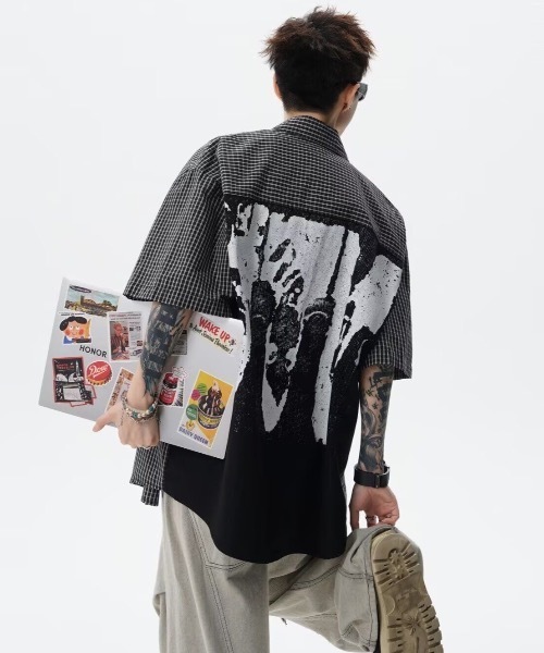 SHERU(シェル)の「【2 色展開】細チェック半袖シャツ ポートレート人物 + GATHER CLUB 英字プリント オーバーサイズ ユニセックス(シャツ/ブラウス・メンズ・ホワイト/ブラック・F)」の19枚目の写真