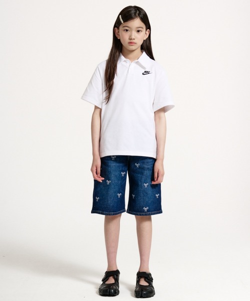 NIKE(ナイキ)の「ナイキ スポーツウェア クラブ ジュニア ニット ショートスリーブ ポロ / Nike Sportswear Club Big Kids' Knit Short-Sleeve Polo IF2841-100 White(ポロシャツ・キッズ・ホワイト・160/150/140/130)」の4枚目の写真