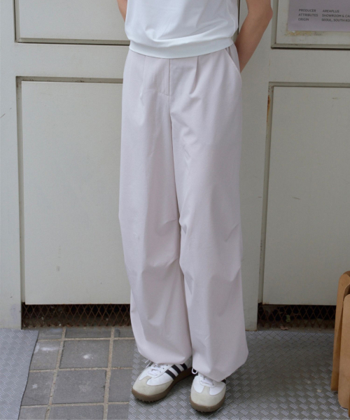 MONDAYFLOW（マンデーフロー）の「フローリラックスパンツ_ライトベージュ（その他パンツ・レディース・その他・MEDIUM/LARGE/X-SMALL/SMALL）」の5枚目の写真