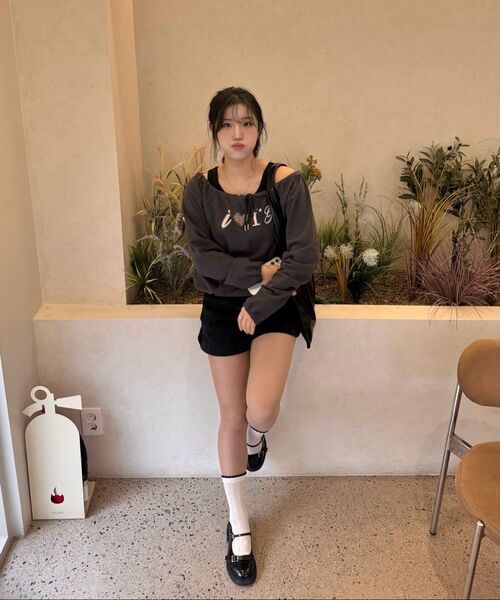 ROGIN N ROSIE（ロギンエンロージー）の「I Luv RnR Leopard String Point Long Sleeve Charcoal（Tシャツ/カットソー・レディース・その他・FREE）」の5枚目の写真