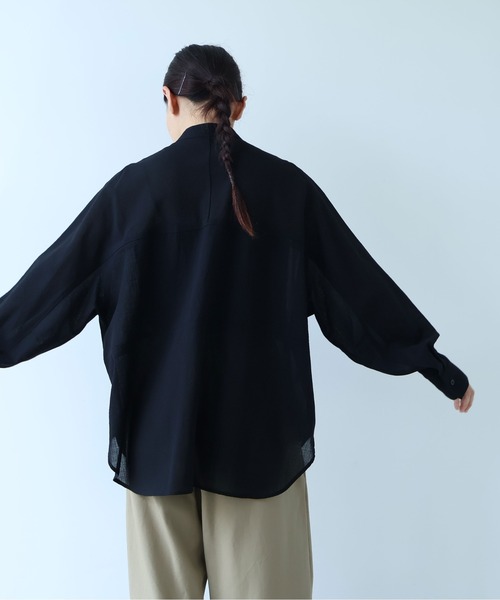 yuni（ユニ　）の「sheer summer ウールPolyester Voil wander shirt（シャツ/ブラウス・レディース・グリーン/ブラック・FREE）」の11枚目の写真