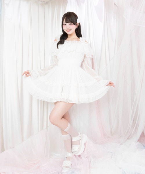 LAFARY(ラファリー)の「フリルオフショルワンピ(ワンピース・レディース・ホワイト/ピンク/ブルー・FREE)」の14枚目の写真