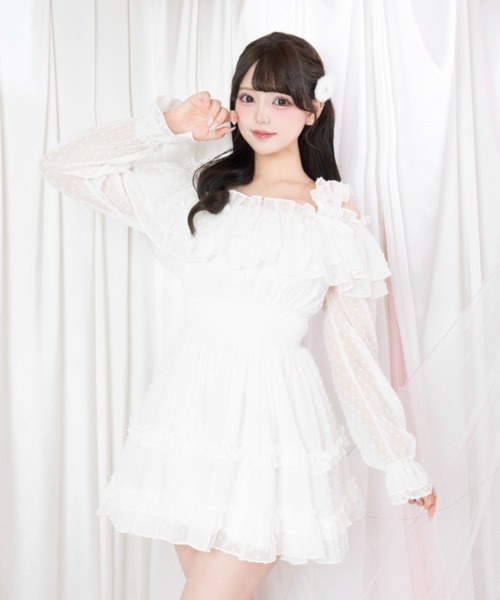 LAFARY(ラファリー)の「フリルオフショルワンピ(ワンピース・レディース・ホワイト/ピンク/ブルー・FREE)」の9枚目の写真