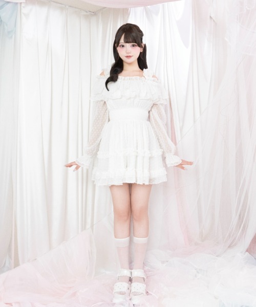 LAFARY(ラファリー)の「フリルオフショルワンピ(ワンピース・レディース・ホワイト/ピンク/ブルー・FREE)」の10枚目の写真