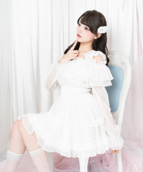 LAFARY(ラファリー)の「フリルオフショルワンピ(ワンピース・レディース・ホワイト/ピンク/ブルー・FREE)」の5枚目の写真