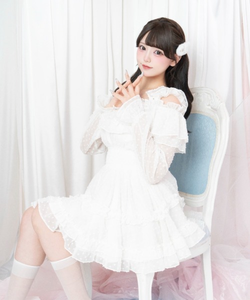 LAFARY(ラファリー)の「フリルオフショルワンピ(ワンピース・レディース・ホワイト/ピンク/ブルー・FREE)」の8枚目の写真