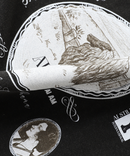 WISM（ウィズム）の「AI STILL HERE / アイスティルヒア SOUTH WESTERN BANK JP（Tシャツ/カットソー・メンズ・ブラック・MEDIUM）」の3枚目の写真