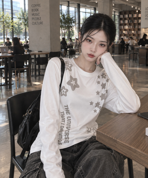 KKEEE(ケーケーイーイー)の「スターカインドロングスリーブ(2カラー)(Tシャツ/カットソー・レディース・ホワイト/ブラック・FREE)」の3枚目の写真