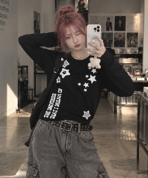 KKEEE(ケーケーイーイー)の「スターカインドロングスリーブ(2カラー)(Tシャツ/カットソー・レディース・ホワイト/ブラック・FREE)」の4枚目の写真