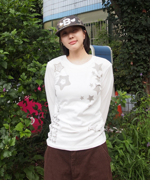 KKEEE(ケーケーイーイー)の「スターカインドロングスリーブ(2カラー)(Tシャツ/カットソー・レディース・ホワイト/ブラック・FREE)」の7枚目の写真