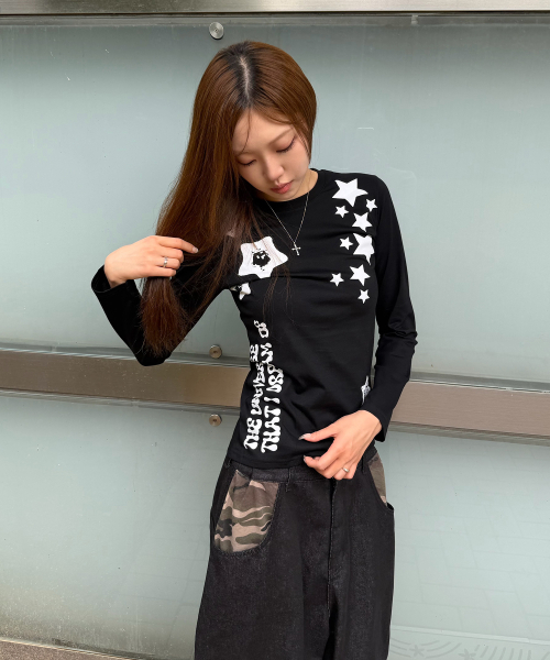 KKEEE(ケーケーイーイー)の「スターカインドロングスリーブ(2カラー)(Tシャツ/カットソー・レディース・ホワイト/ブラック・FREE)」の11枚目の写真
