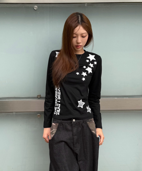 KKEEE(ケーケーイーイー)の「スターカインドロングスリーブ(2カラー)(Tシャツ/カットソー・レディース・ホワイト/ブラック・FREE)」の12枚目の写真