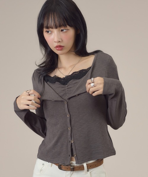 apres jour mignon(アプレジュールミニョン)の「レース付きフェイクレイヤードトップス(Tシャツ/カットソー・レディース・ピンク/チャコールグレー/ブラウン系その他・LARGE/フリー)」の10枚目の写真
