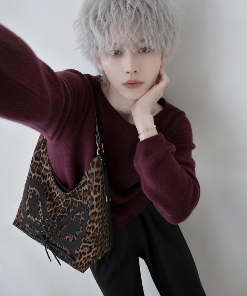 Burner(バーナー)の「【Leathen Leather(レーセンレザー)】レオパード柄 ワイドショルダートートバッグ lea-shbag-29-17【RBTS】(ショルダーバッグ・メンズ・ベージュ・FREE)」の11枚目の写真