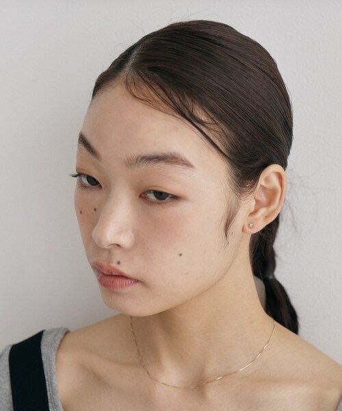 COCOSHNIK ONKITSCH(ココシュニックオンキッチュ)の「K10ホロウクロススタッドピアス(片耳用)(ピアス(両耳用)・レディース・イエローゴールド・00)」の7枚目の写真