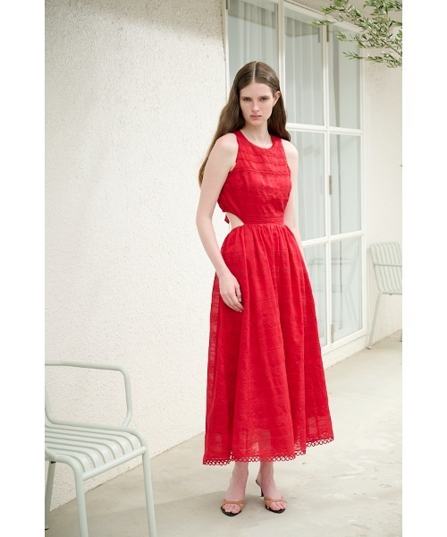 Estella.K(エステラケー)の「Arina Cut-out Dress カットアウトエンブロイダリードレス(ワンピース・レディース・ホワイト/ブラック/レッド/サックスブルー・FREE)」の8枚目の写真