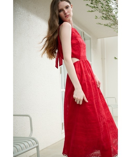 Estella.K(エステラケー)の「Arina Cut-out Dress カットアウトエンブロイダリードレス(ワンピース・レディース・ホワイト/ブラック/レッド/サックスブルー・FREE)」の13枚目の写真