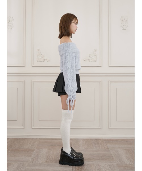 Darich(ダーリッチ)の「DDケーブルクロップドオフショルニットトップス(ニット/セーター・レディース・ピンク/ベージュ/ホワイト/サックスブルー・FREE)」の9枚目の写真