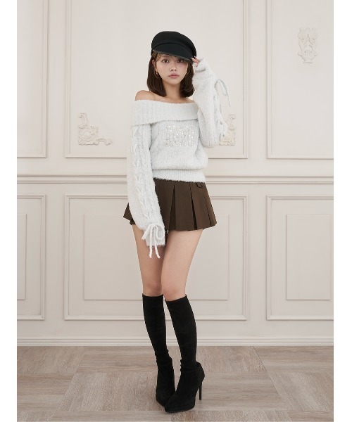Darich(ダーリッチ)の「DDケーブルクロップドオフショルニットトップス(ニット/セーター・レディース・ピンク/ベージュ/ホワイト/サックスブルー・FREE)」の11枚目の写真