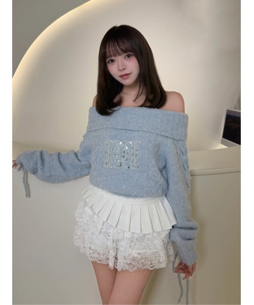 Darich(ダーリッチ)の「DDケーブルクロップドオフショルニットトップス(ニット/セーター・レディース・ピンク/ベージュ/ホワイト/サックスブルー・FREE)」の19枚目の写真