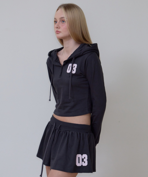 ROSEFRANTZ（ロゼフランツ）の「Patchwork Slim Hood Long Sleeve [Charcoal]（パーカー・レディース・チャコールグレー・OS）」の8枚目の写真