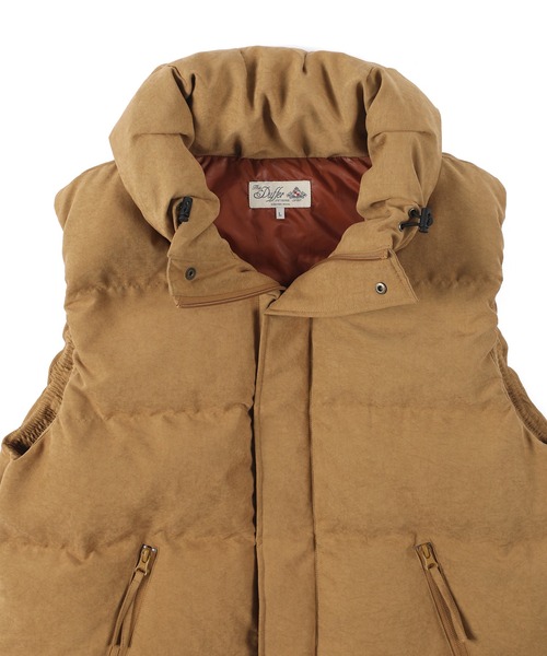 The DUFFER of ST.GEORGE(ザダファーオブセントジョージ)の「FAKE SUEDE DOWN VEST:フェイクスエード ダウンベスト / スエード風 / ハイネック / ボリュームネック / アウターベスト(ダウンベスト・メンズ・チャコールグレー/マスタード・SMALL/LARGE/MEDIUM/X-LARGE)」の14枚目の写真