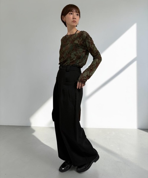 THE SOIS(ソア)の「フロッキー花柄シアートップス(Tシャツ/カットソー・レディース・グリーン/ボルドー・FREE)」の15枚目の写真