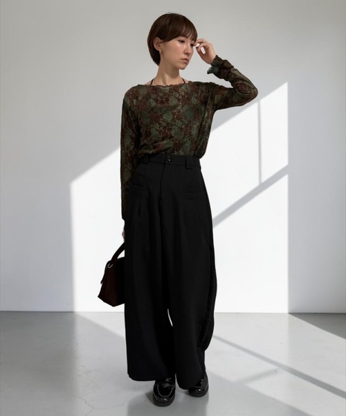 THE SOIS(ソア)の「フロッキー花柄シアートップス(Tシャツ/カットソー・レディース・グリーン/ボルドー・FREE)」の13枚目の写真