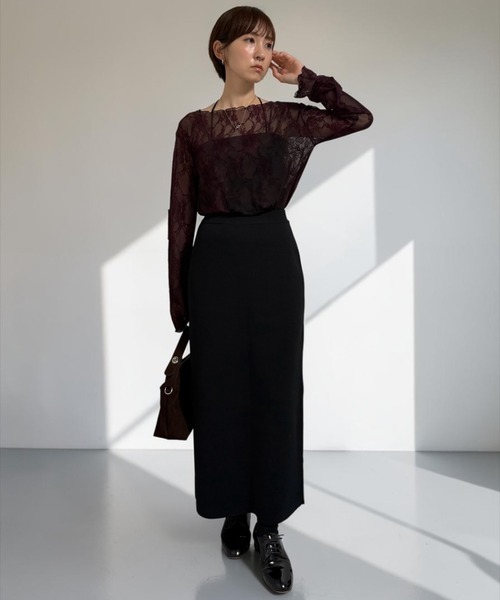 THE SOIS(ソア)の「フロッキー花柄シアートップス(Tシャツ/カットソー・レディース・グリーン/ボルドー・FREE)」の5枚目の写真