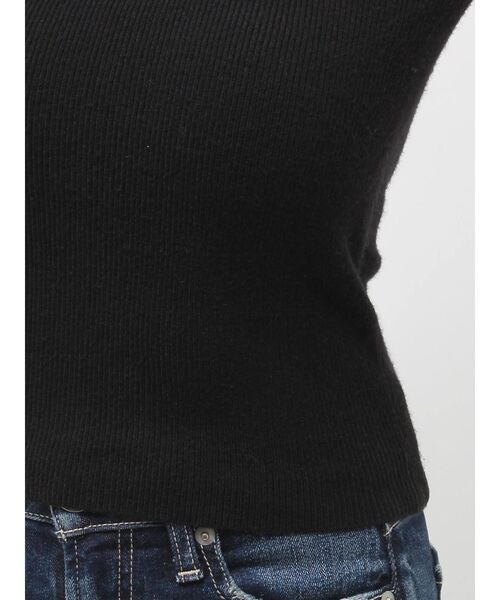 GYDA（ジェイダ）の「ワンショルSymmetry GYDA chainショートニットトップス（ニット/セーター・レディース・ブラウン/オフホワイト/ブルー/ブラック・FREE）」の6枚目の写真