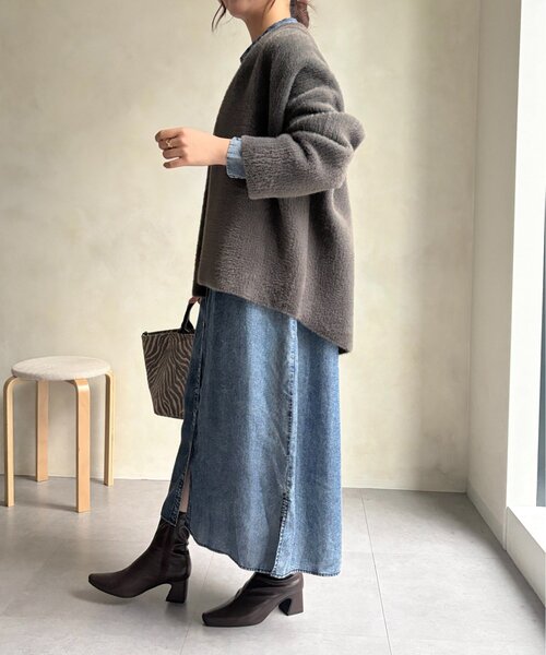 Jena espace merveilleux(ジェナ エスパスメルヴェイユ)の「ラメシャギーカーディガン 秋冬ニットカーディガン(ニット/セーター・レディース・ベージュ/チャコールグレー・FREE)」の4枚目の写真