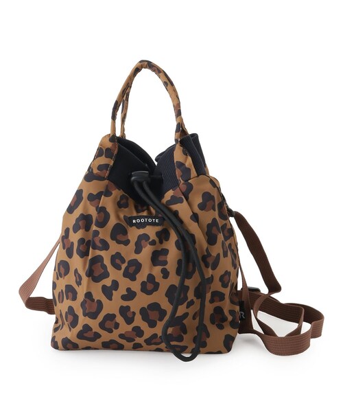 one'sterrace（ワンズテラス）の「ROOTOTE ルートート ドローストリングサコッシュ C（ショルダーバッグ・レディース・グレー系4/ダークブラウン系8/ブラック系8/カーキ系5・99）」の3枚目の写真