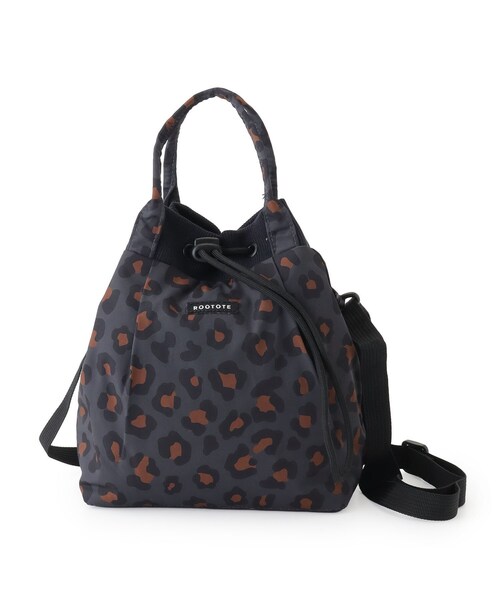 one'sterrace（ワンズテラス）の「ROOTOTE ルートート ドローストリングサコッシュ C（ショルダーバッグ・レディース・グレー系4/ダークブラウン系8/ブラック系8/カーキ系5・99）」の5枚目の写真