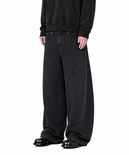 IDWS(アイドンワナセル)の「Crux Curved Denim Pants Black(デニムパンツ・レディース・その他・1/2/0)」の5枚目の写真