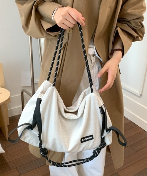 Miniministore(ミニミニストア)の「折りたたみトート ナイロンバッグ 軽量(トートバッグ・レディース・オフホワイト/ベージュ/ブラック・FREE)」の1枚目の写真