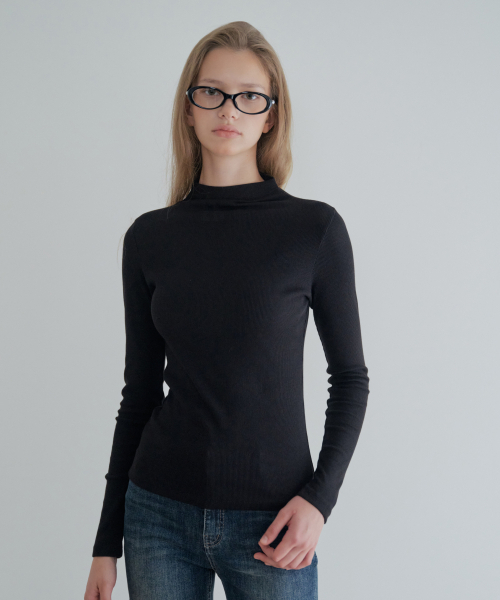 GRASPLAN（グラスプラン）の「ソフトスリムリブタートルネック_ブラック（Tシャツ/カットソー・レディース・その他・FREE）」の2枚目の写真