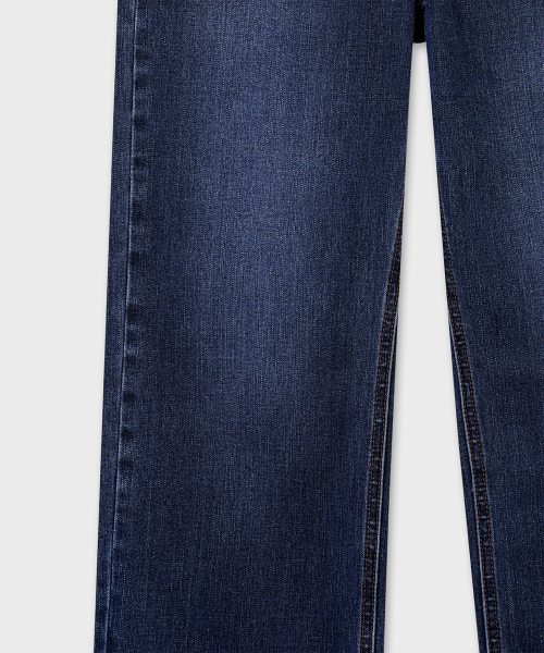 PLAC WOMEN(プレイス・ウィメン)の「ストレートデニムパンツ A02 ミッドブルー(デニムパンツ・レディース・その他・26/28/29/27/25)」の5枚目の写真