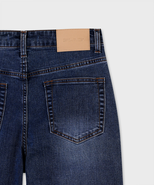 PLAC WOMEN(プレイス・ウィメン)の「ストレートデニムパンツ A02 ミッドブルー(デニムパンツ・レディース・その他・26/28/29/27/25)」の4枚目の写真