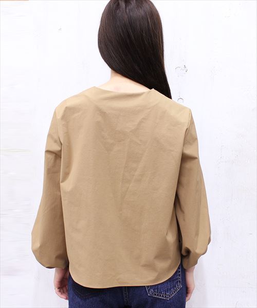 ADAM ET ROPE'(アダムエロペ)の「バルーンスリーブブラウス(シャツ/ブラウス・レディース・キャメル/オフホワイト/ブラック/ピンク/キナリ/オレンジ・FREE)」の15枚目の写真