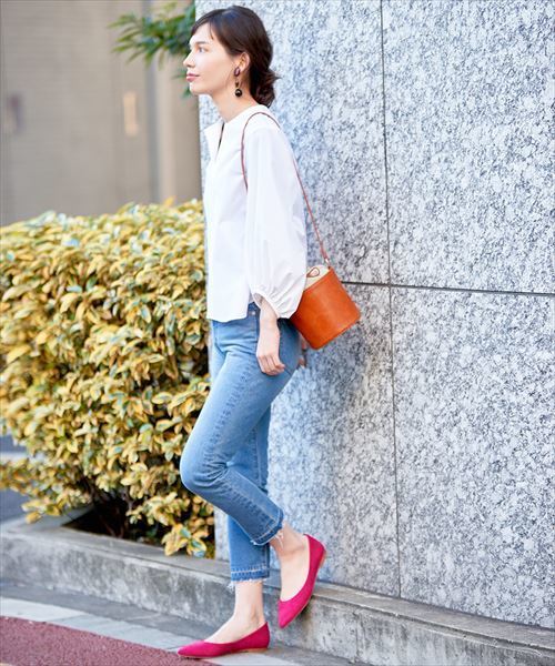 ADAM ET ROPE'(アダムエロペ)の「バルーンスリーブブラウス(シャツ/ブラウス・レディース・キャメル/オフホワイト/ブラック/ピンク/キナリ/オレンジ・FREE)」の22枚目の写真