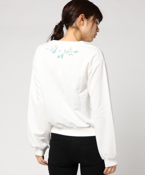 ikka(イッカ)の「フラワー刺繍プルオーバー(Tシャツ/カットソー・レディース・ネイビー/オフホワイト/グレー・LARGE/MEDIUM)」の6枚目の写真