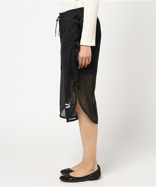 PUMA（プーマ）の「XTREME MESH FRILL SHORTS (WOMEN)（その他パンツ・レディース・ブラック・SMALL/MEDIUM/XX-SMALL/X-SMALL）」の3枚目の写真