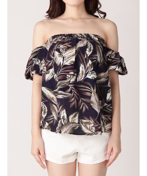 EMODA（エモダ）の「リーフオフショルダーチュニック（Tシャツ/カットソー・レディース・ホワイト/ブラック/その他/その他1・FREE）」の4枚目の写真