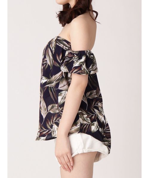 EMODA（エモダ）の「リーフオフショルダーチュニック（Tシャツ/カットソー・レディース・ホワイト/ブラック/その他/その他1・FREE）」の12枚目の写真